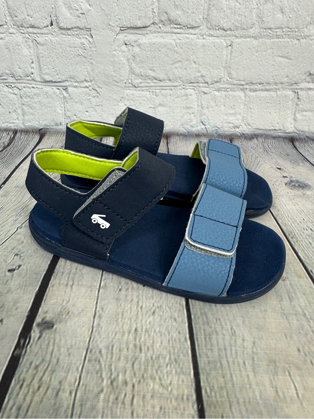 See Kai Run Basics Jaylen toddler sandals size 10